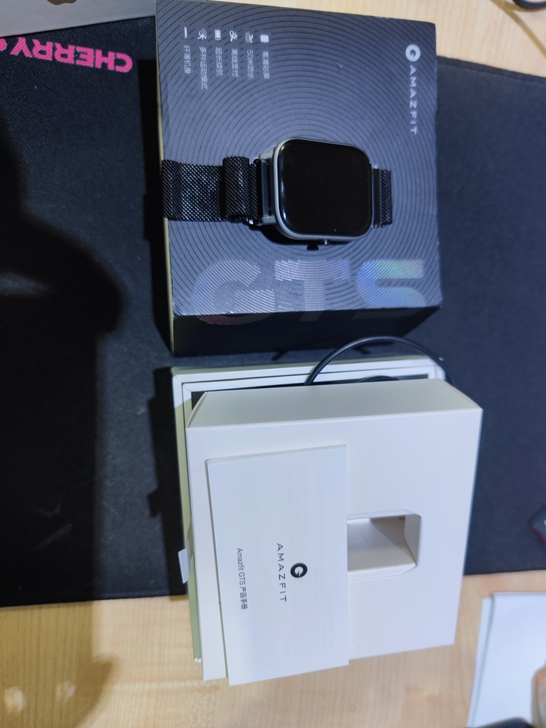 卖一个华米GTS手表，没有明显划痕、没有磕...