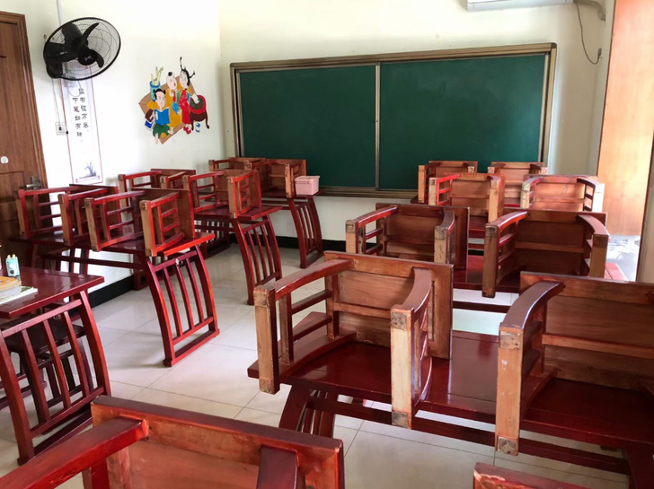 青园小区,在青园小学对面,适合国学,毛笔,...