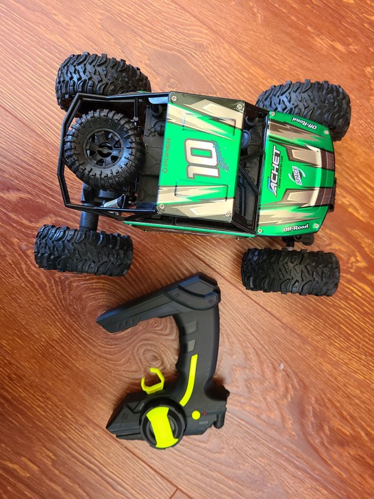 全新遥控玩具车