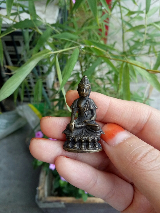 护身佛，小铜佛，高4厘米。