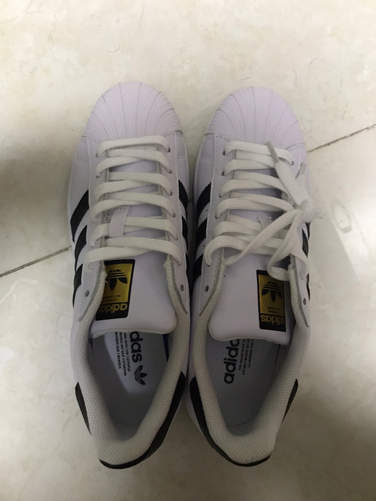 三叶草 贝壳休闲鞋一双 42码 全新未穿 ...