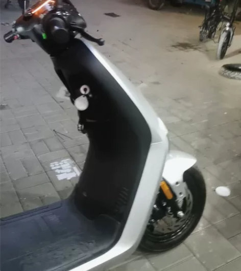 九号e100十几天的车，客户置换200公里...