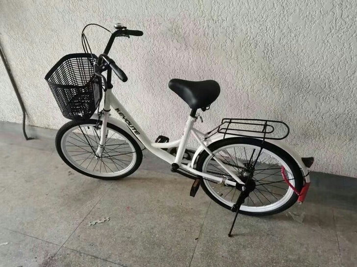 仓库剩余全新，质量很好，低价包邮。