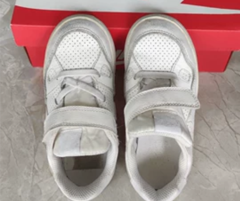 欧洲买回来的，nike童鞋，uk8.5 m...
