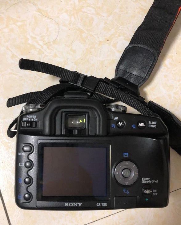 索尼A100数码单反套机,索尼18-70镜...