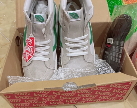 全新vans 休闲板鞋 42码 全新闲置品...