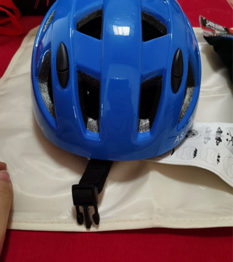 运动护具头盔:轮滑护具:骑行护具:全新,标...