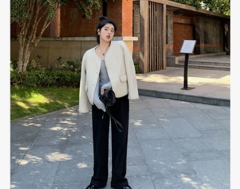 李潇洒加绒拖地裤,全新未拆吊牌 感兴趣的话...