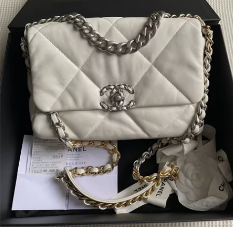 Chanel 19bag 小号 白色 芯片...