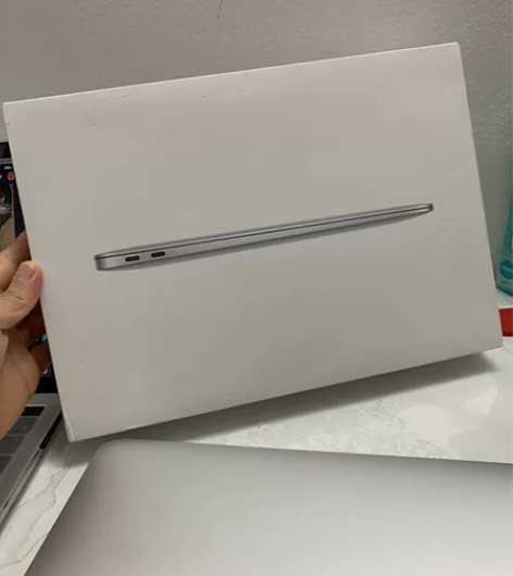 MacBook Air M1芯片的 8+2...