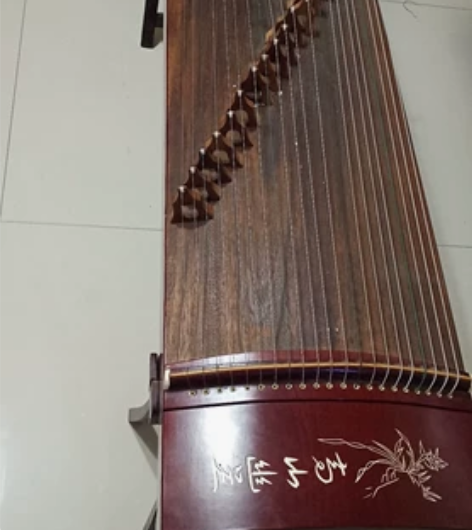 处理古筝460元包邮,着急搬家腾地方,九五...