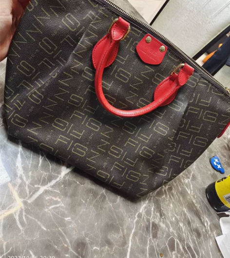 全新女士手提包,老花设计,长29高23有防...