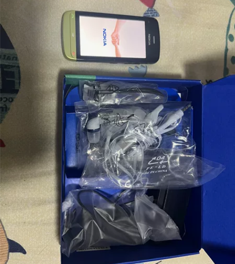 诺基亚c5 03，箱说全，全套库存，体验完...