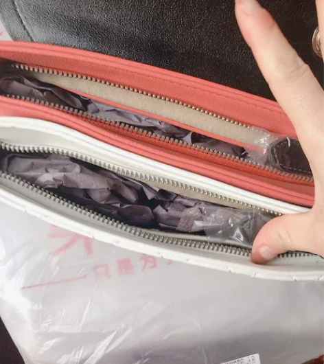 全新带吊牌防尘袋柒格格品牌女士挎包 闲置不...