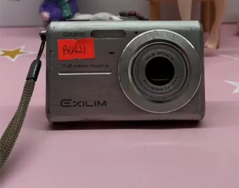 卡西欧Z75 老式数码相机 700w像素 ...