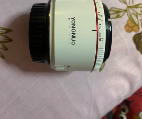 永诺白色50f1.8人像镜头 橙色如同,功...