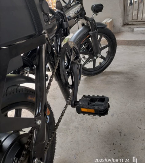 刚买的代驾电动车,锂电池35A可续航100...