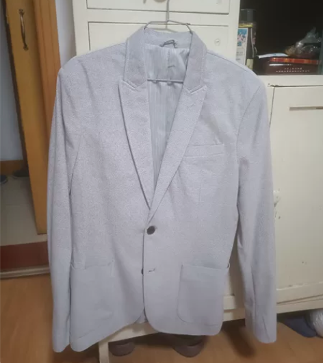 男士Zara休闲西服上衣,买来一次没穿过一...