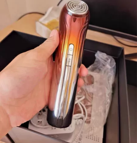 正品雅萌五代美容仪 旗舰店买的有发票,买的...
