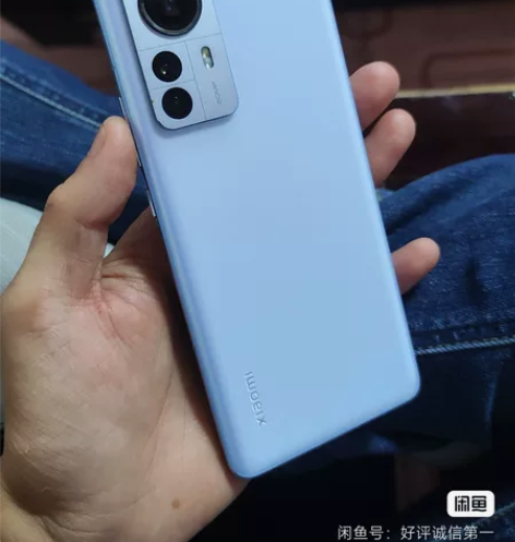 收一台小米12pro 12+256蓝色 9...