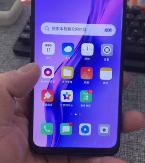 oppoa8 黑色，配置4128，插卡即用...