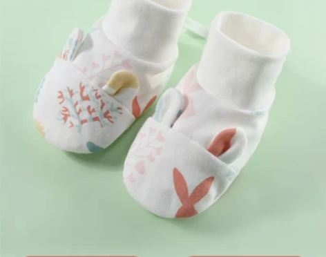婴儿鞋子0一3月宝宝软底鞋袜新生儿春秋冬满...