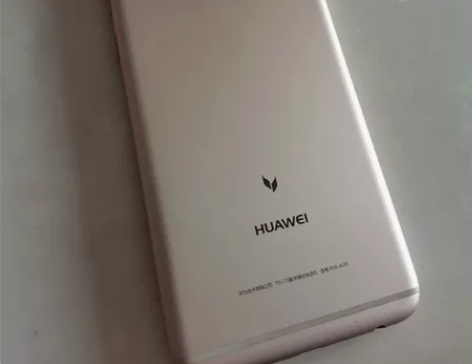 华为麦芒6  4+64G 成色如图，全原装...