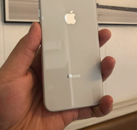 iPhone 8  256g   几乎全新...