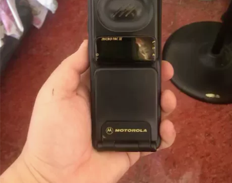 摩托罗拉经典怀旧手机！micro tac ...