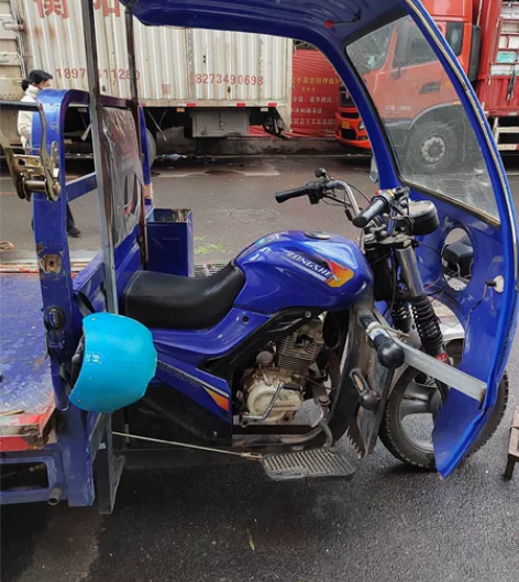 自用一台大品牌宗申摩托车8成新 才用4个...