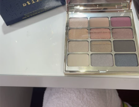 stila12色眼影盘 spirit色，购...