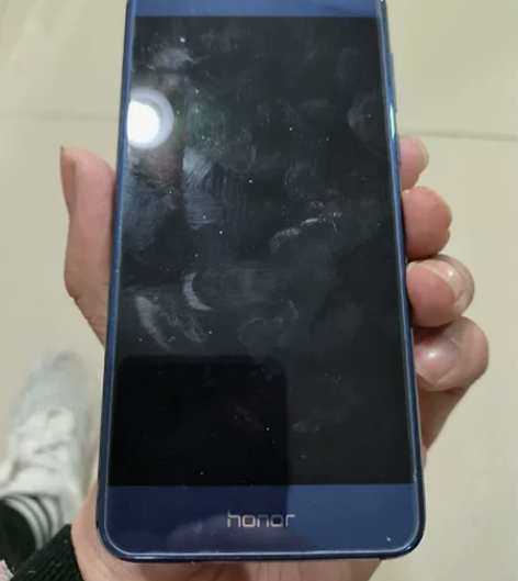 荣耀8 4+64,一直当做备用机,适合家里...