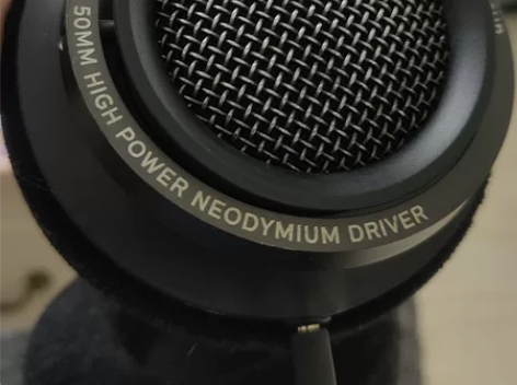 飞利浦x2hr 成色非常新。头梁完美。声音...