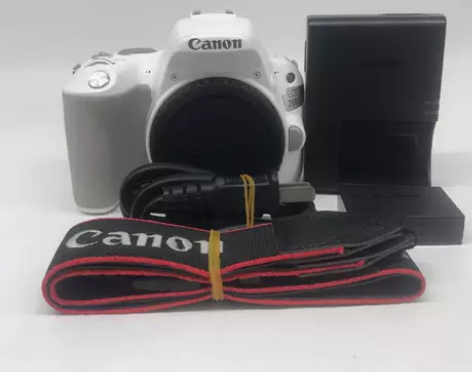佳能 EOS 200D 划痕,底部边角开裂...