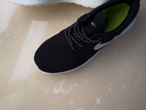nike女鞋 运动鞋 38码 九成新 买前...
