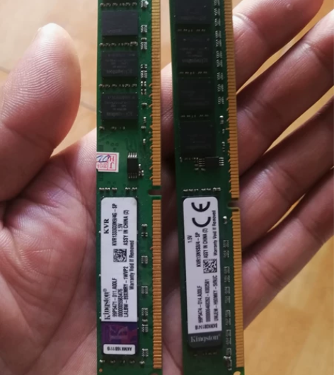 电脑内存条，38两条要的一起拿走 感兴趣的...