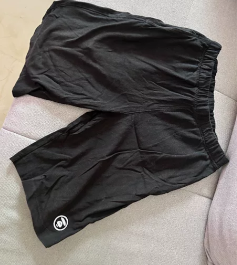 Aape 黑色短裤 男士 m 正品 感兴趣...