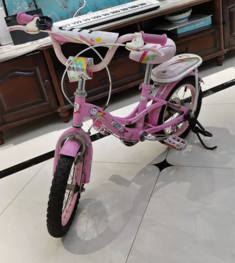 实体店买的儿童自行车,孩子大点了买的新的,...