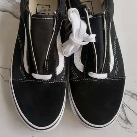#VANS 范斯 黑色经典款滑板鞋 尺码:...