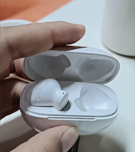 【个人闲置】无线蓝耳机 耳机忠实爱好者，现...
