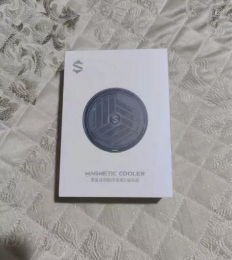 黑鲨冰封散热背夹2 磁吸版,没怎么用过,原...