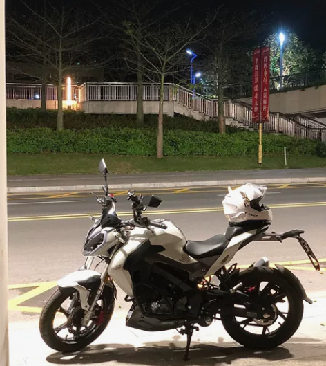 出小迅龙21年9月份车，1万1公里，改有双...