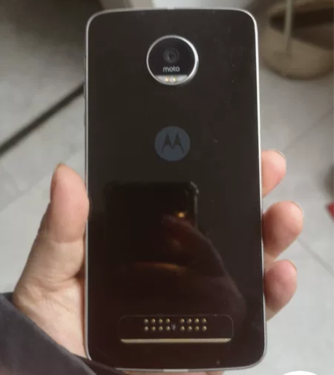 Moto Z Play 延续了Moto Z...