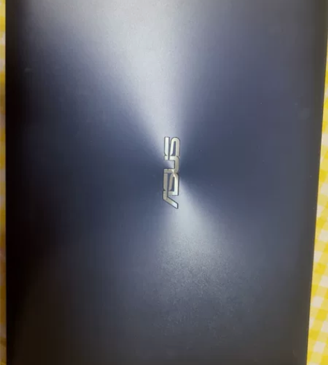 华硕的笔记本电脑，可小刀，没用过几次 感兴...