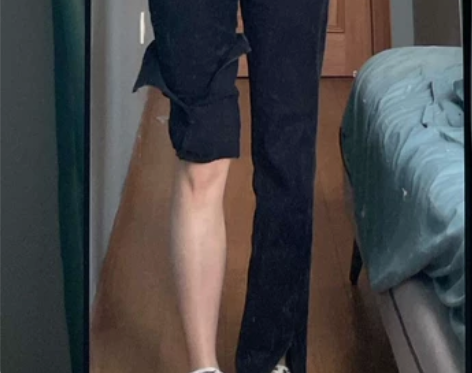 开叉黑色春秋牛仔裤女大码胖mm微喇叭裤直筒...