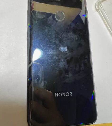 荣耀v20。  6128自用无拆修。  边...