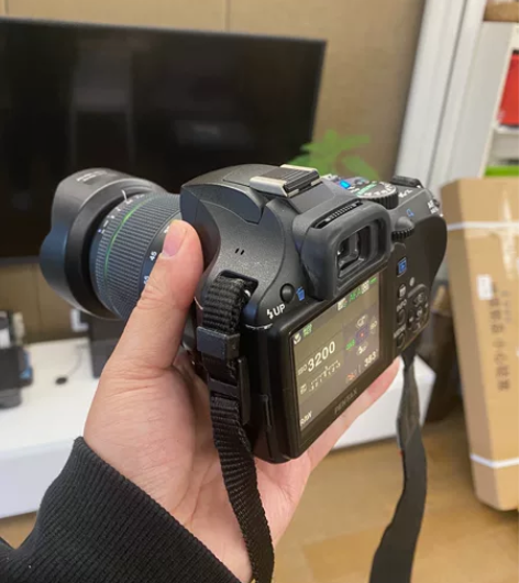 宾得PENTAX K-x单反相机,有一角摔...