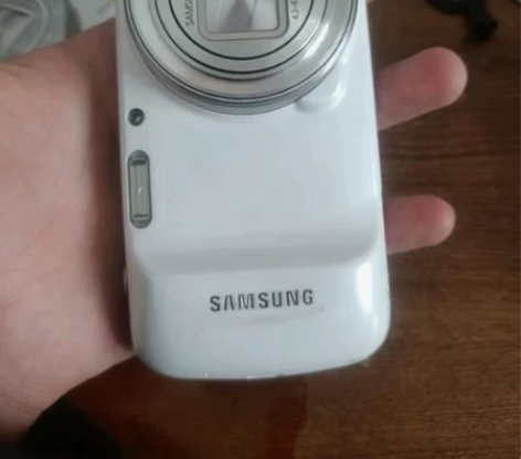 三星S4 zoom C101白色照相手机...