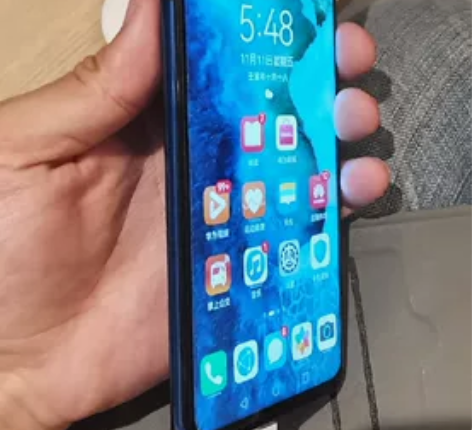 荣耀V30 5G  内存6+128，9成新...