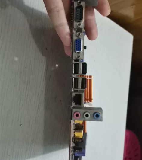 梅捷主板带CPU，CPU型号E7500，内...
